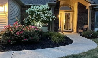 230 Broadmore Cir, Angola, IN 46703