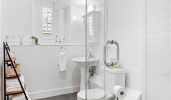 426 Spring St B101, Newport, RI 02840