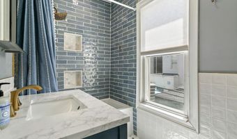 138 MERCY St, Philadelphia, PA 19148