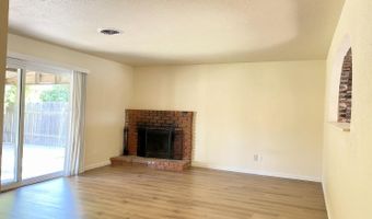 14069 Vista Dr, Armona, CA 93202