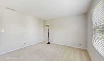 1291 White Chapel Ln, Algonquin, IL 60102