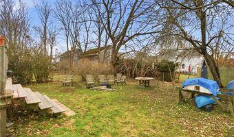 51 Warner St, Newport, RI 02840