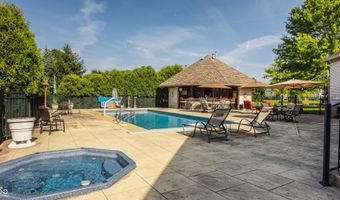 4930 Benthaven Dr E, Bargersville, IN 46106