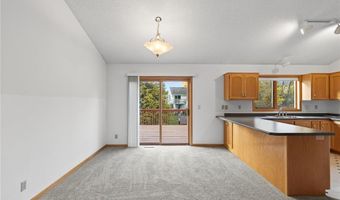 14786 Hallmark Dr, Apple Valley, MN 55124