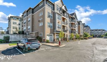 17181 SW SNOWDALE St 105, Beaverton, OR 97007