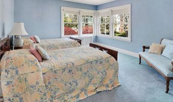 7 Jenckes Ct, Narragansett, RI 02882