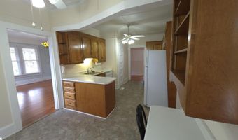 102 Wardlaw St, Abbeville, SC 29620