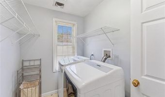 61 Metropolitan Ave, Cranston, RI 02920