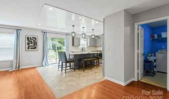 3902 Larkhaven Village Dr, Charlotte, NC 28215