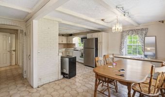7 Page Rd, Bedford, MA 01730
