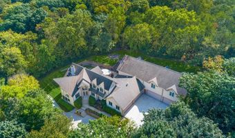 925 N River Rd, Algonquin, IL 60102