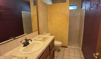 15370 Tacony Rd, Apple Valley, CA 92307