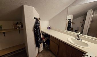 6 E Wabasha Ave, Baker, MT 59313