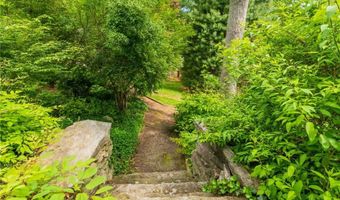 429 Woonsocket Hill Rd, North Smithfield, RI 02896