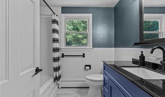 123 Stone Gate Dr, North Kingstown, RI 02852