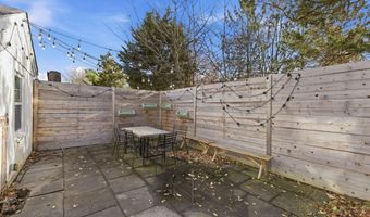 5402 S 12TH St S, Arlington, VA 22204