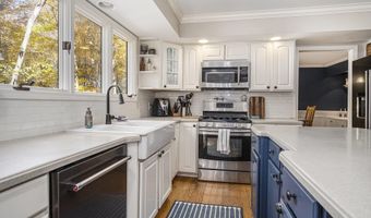 7160 River Valley Dr SE, Alto, MI 49302