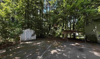 142 Pine Cir, Bennington, VT 05201