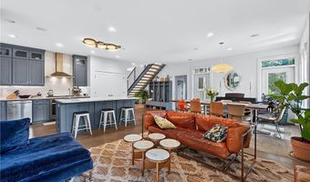 303 SE B St, Bentonville, AR 72712