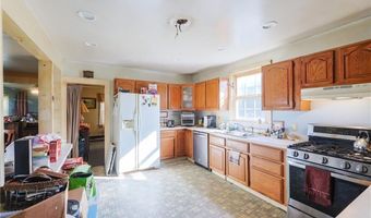 418 River Rd, Lincoln, RI 02865