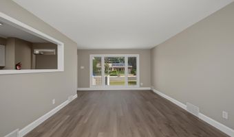 29 Summit Ave, Absecon, NJ 08201
