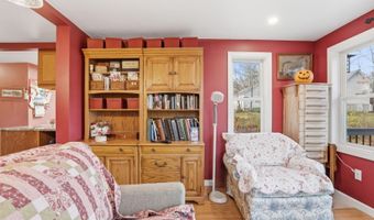 13 Elm St, Antrim, NH 03440