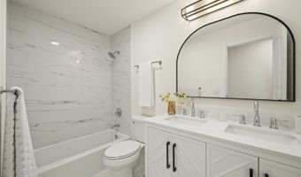 1110 S Fernandez Ave, Arlington Heights, IL 60005