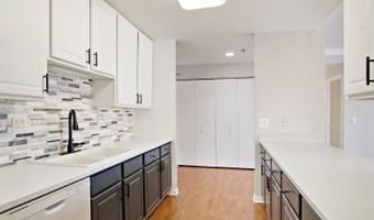 77 S Evergreen Ave 206, Arlington Heights, IL 60005