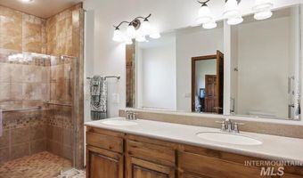 4477 Silver Lakes Ct, Buhl, ID 83316