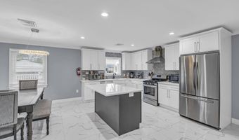 40 Morris Blvd, Bayville, NJ 08721