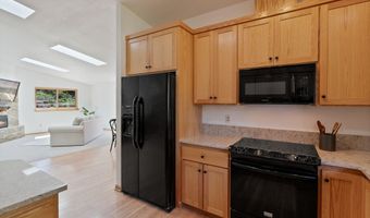 1671 NE Meerkat Ave, Bend, OR 97701