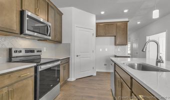 638 Pine Dune Ln, Aberdeen, NC 28315