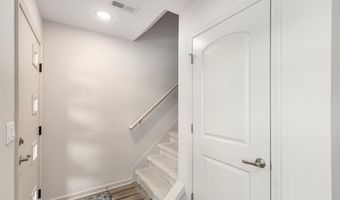 2148 Evergreen Ln, Ann Arbor, MI 48103