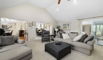 8 Princess Pine Rd, Lincoln, RI 02865