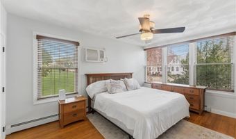230 School St, Lincoln, RI 02865