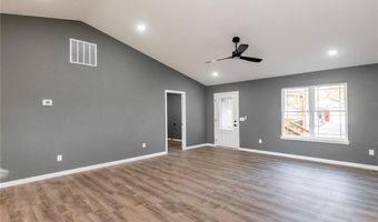 521 W Maple St, Austin, IN 47102