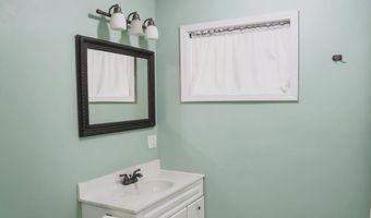 1213 S 2nd St, Aberdeen, SD 57401