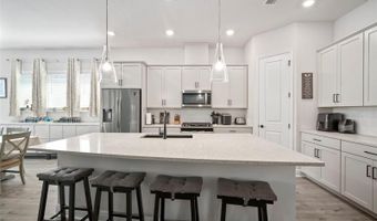 5923 SILVER SUN Dr, Apollo Beach, FL 33572