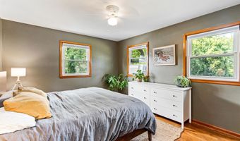 21 Alder Ln, Burlington, VT 05401