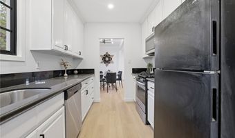 1985 N Lake Ave, Altadena, CA 91001