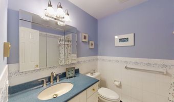 45 N Nabby Rd, Danbury, CT 06811