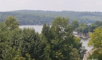 176 Mallard Dr, Badin Lake, NC 28127