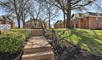922 N Claytonbrook Dr 1, Ballwin, MO 63011
