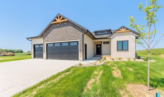 405 N Sunshine Ave, Brandon, SD 57005