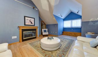 9 University Pl, Amsterdam, NY 12010