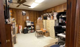 412 425 E Front St, De Kalb, TX 75559