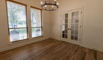 1013 Churchill Ln, Millsap, TX 76066