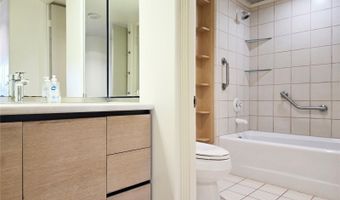 66 Queen St 2002, Honolulu, HI 96813