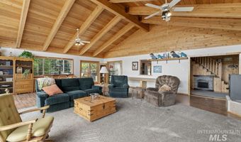 739 S Main St, Cascade, ID 83611