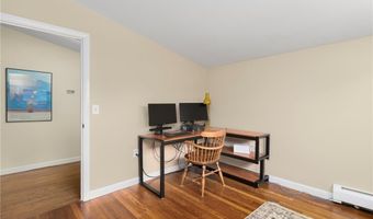 10 Guzeika Rd, North Kingstown, RI 02852